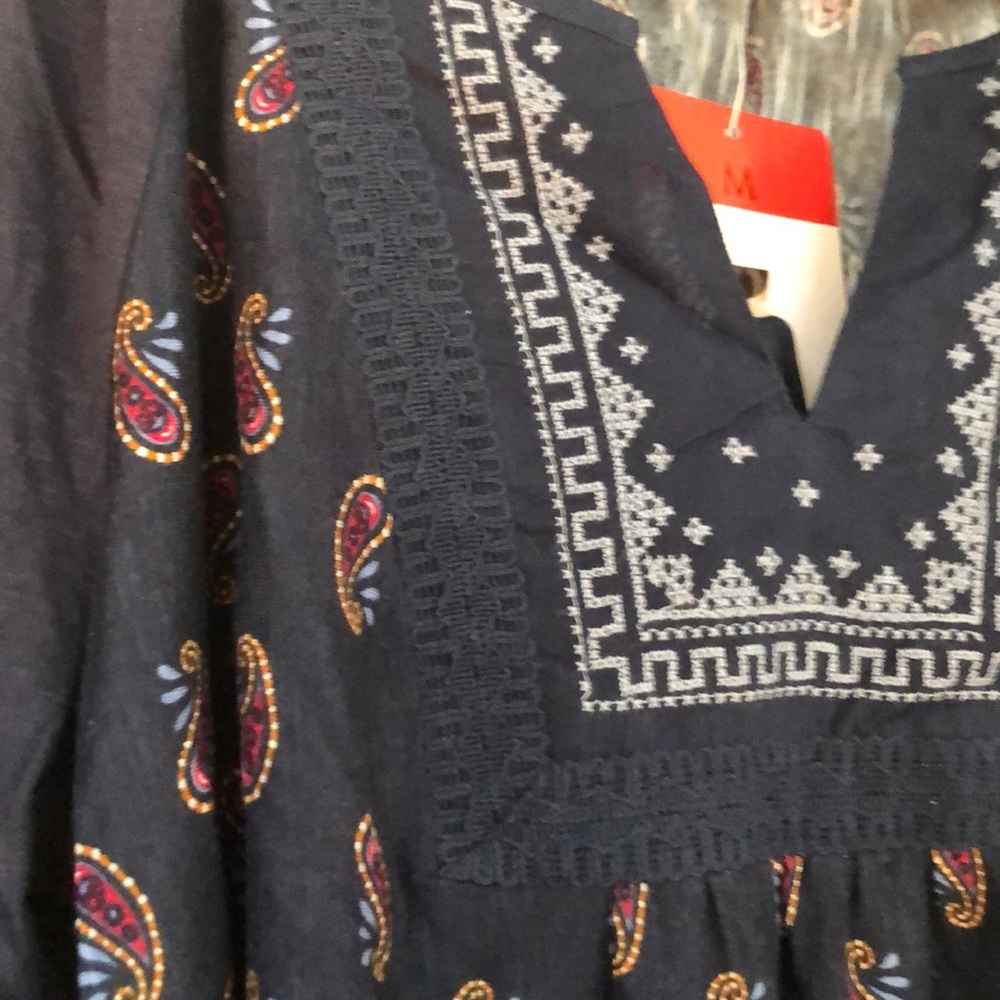 Blouse - Picture 2 of 2